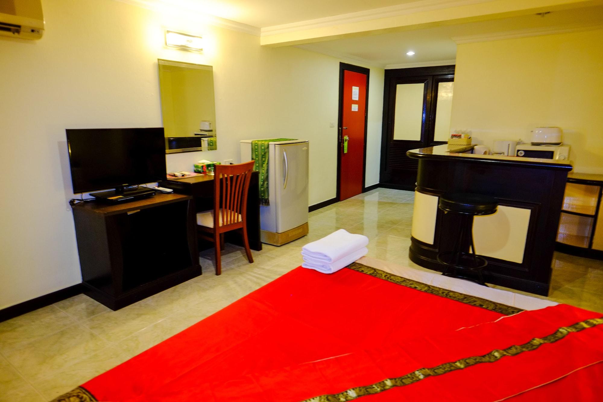 Patong Adonis Guest House מראה חיצוני תמונה