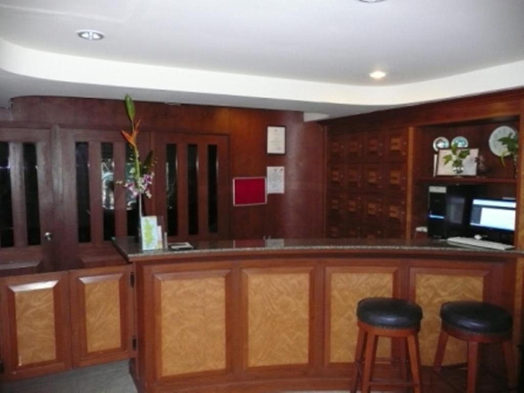 Patong Adonis Guest House מראה חיצוני תמונה